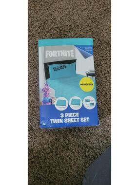 FORTNITE 3pc Microfiber Twin Sheet Set! 1 Fitted, 1 Flat Sheet & 1 Pillowcase